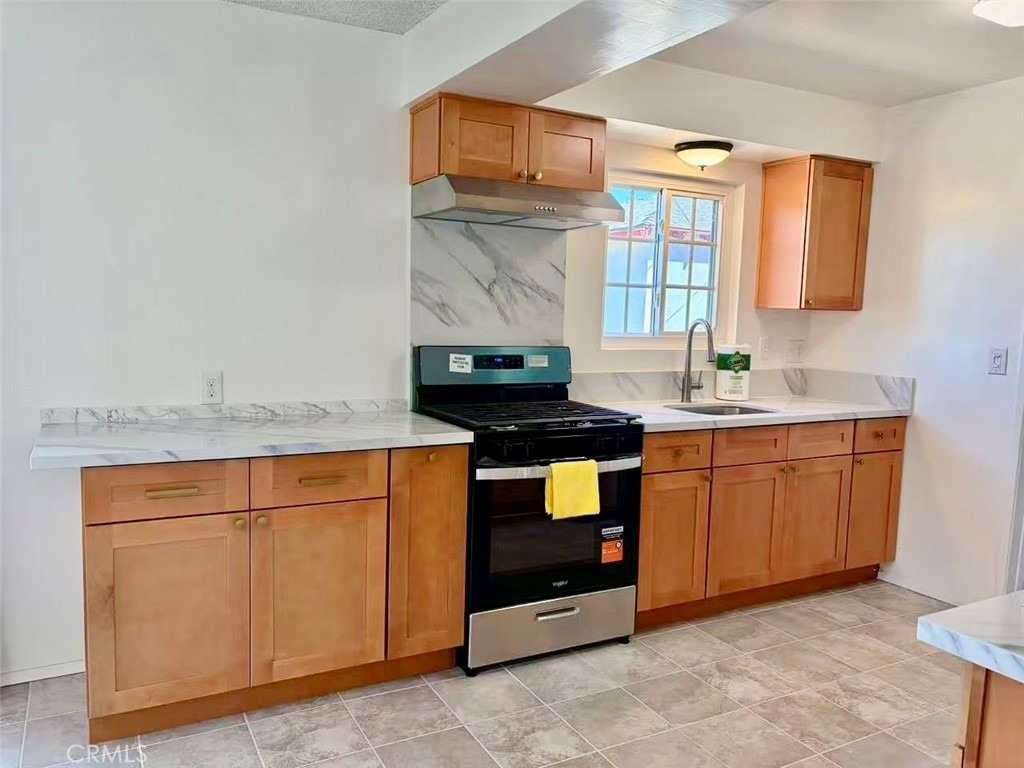 917 Cypress - Photo 7