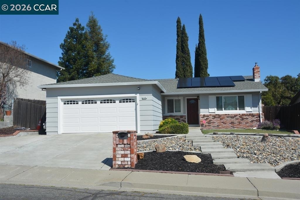 3320 Blythe Dr - Photo 0