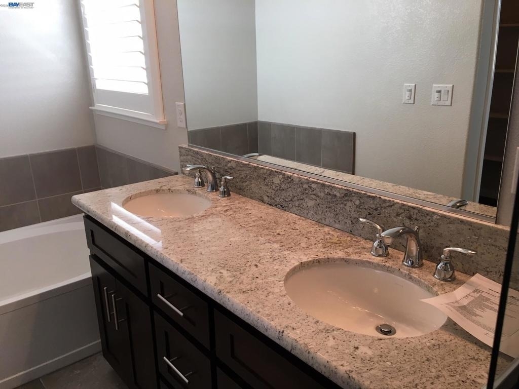 3513 Trentino St - Photo 8