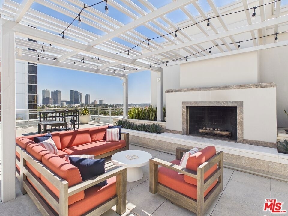 10700 Wilshire Boulevard - Photo 24