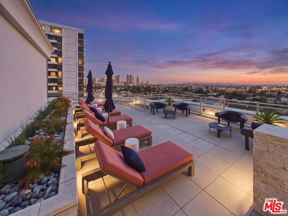 10700 Wilshire Boulevard - Photo 28