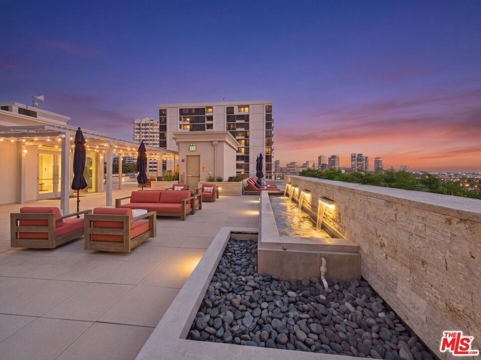 10700 Wilshire Boulevard - Photo 27