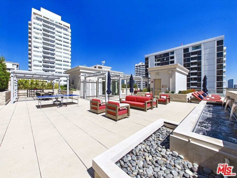 10700 Wilshire Boulevard - Photo 25