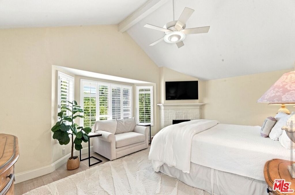 18721 Hatteras Street - Photo 15