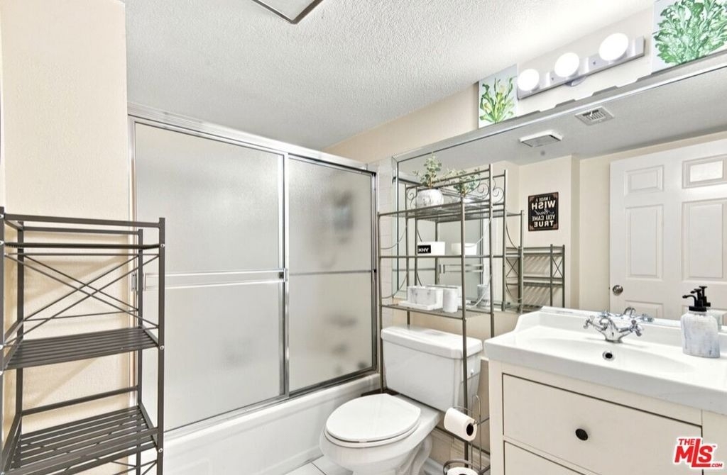 18721 Hatteras Street - Photo 6