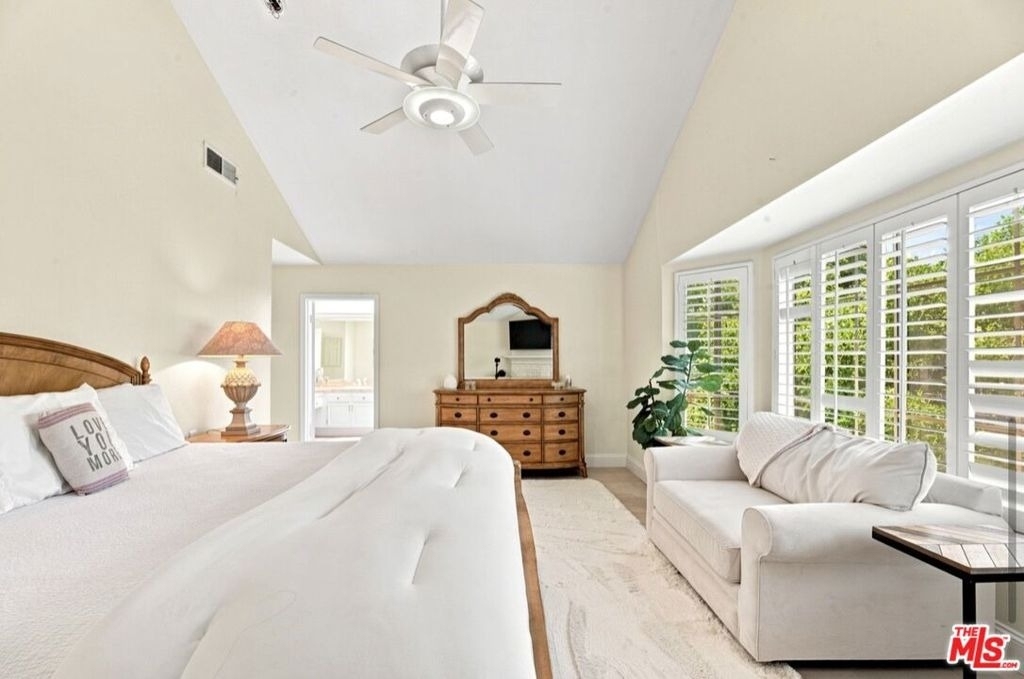 18721 Hatteras Street - Photo 13