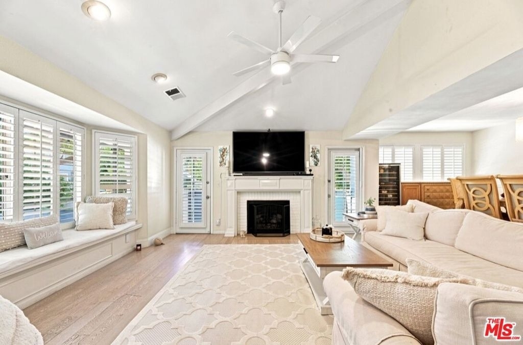 18721 Hatteras Street - Photo 24