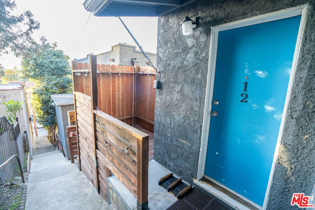 834 1/2 N Laguna Avenue - Photo 5