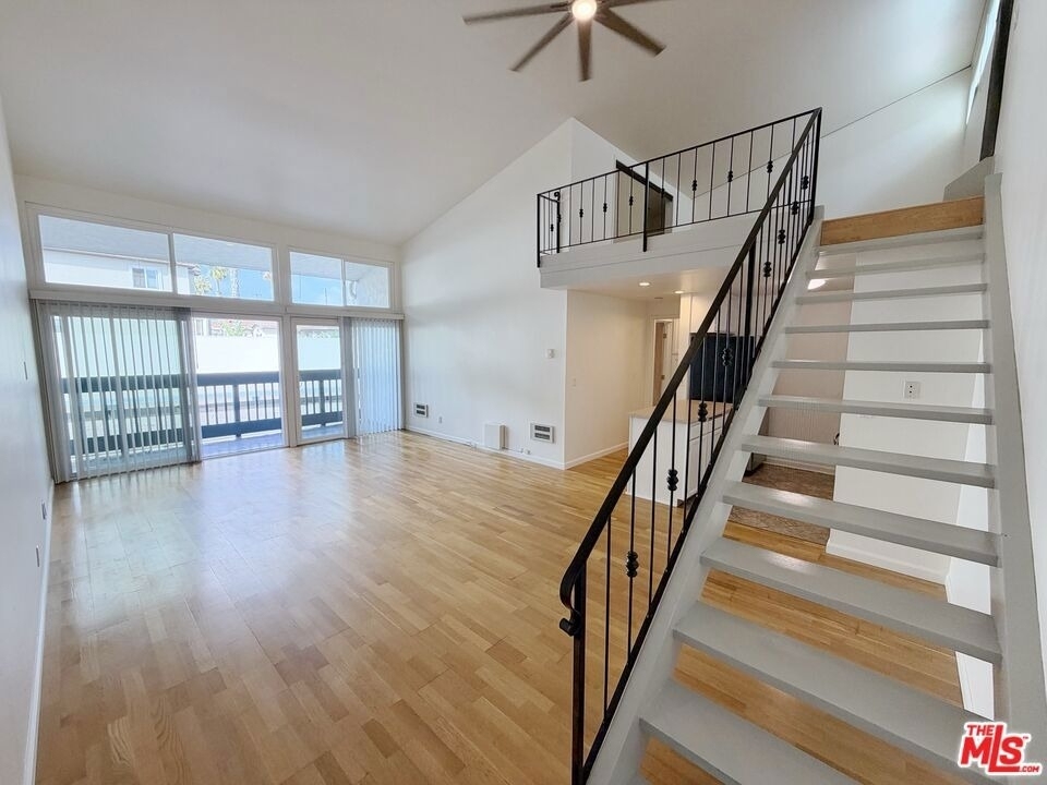 601 S Prospect Avenue - Photo 1