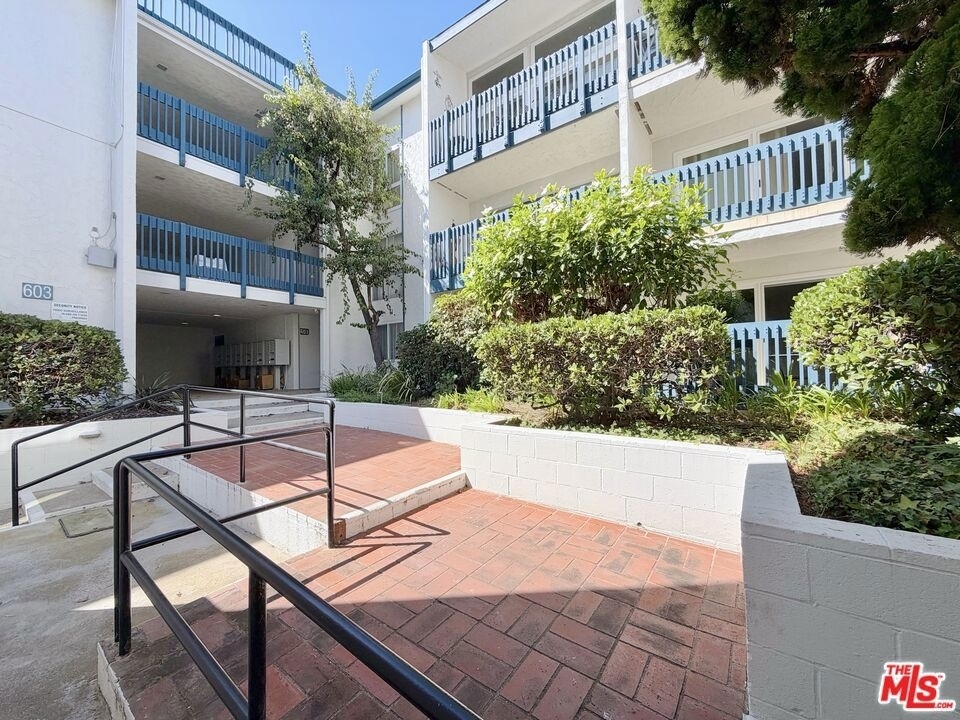 601 S Prospect Avenue - Photo 16