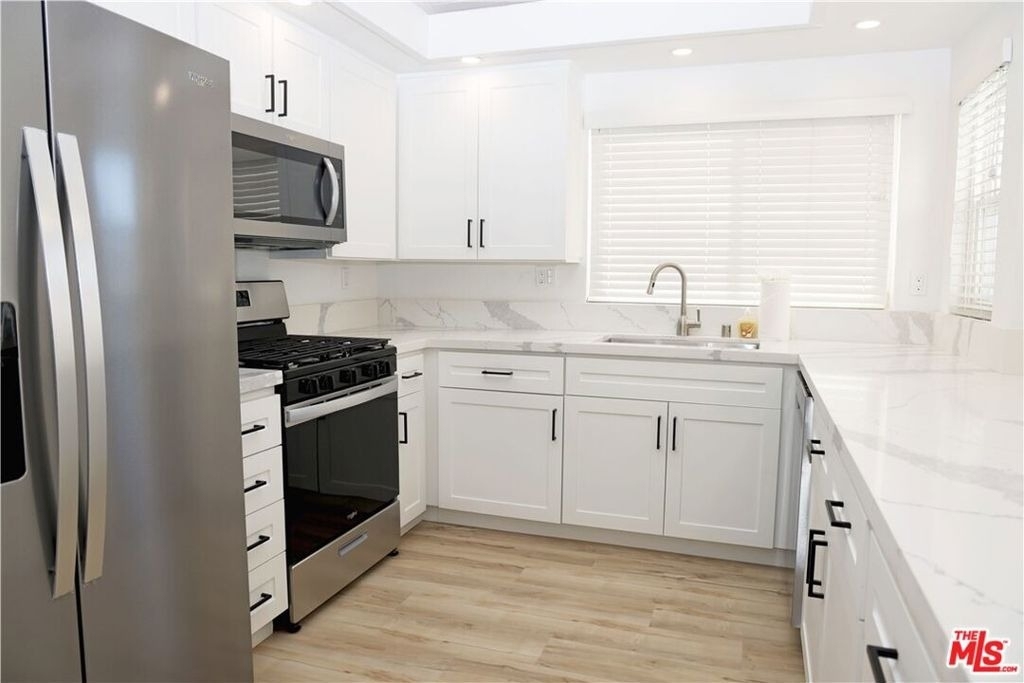 504 35th Street - Photo 2