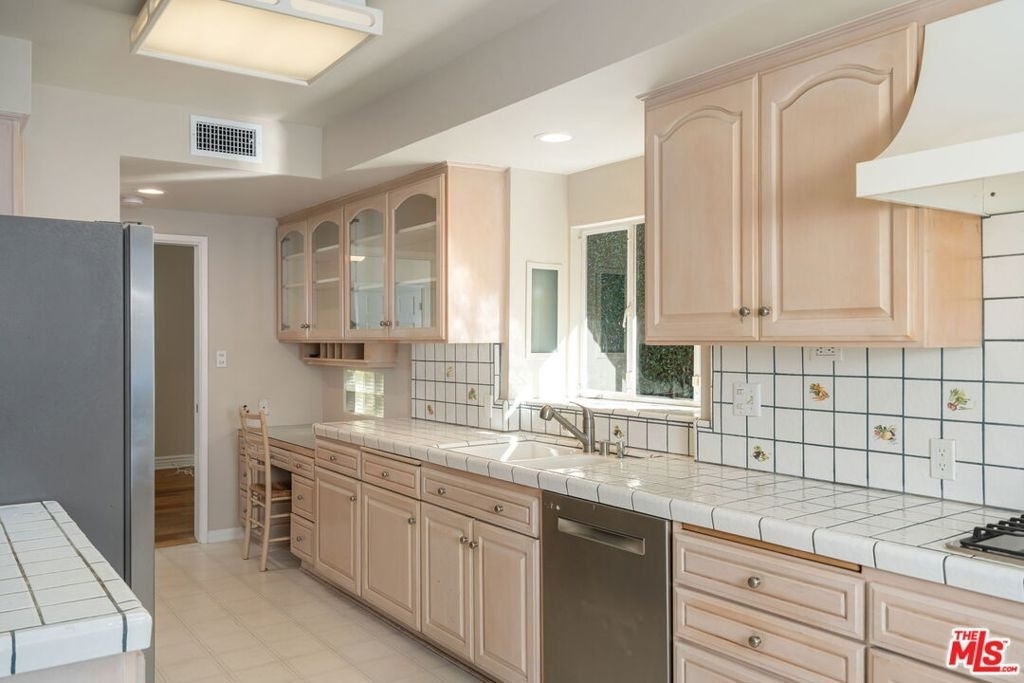 14972 Camarosa Drive - Photo 21