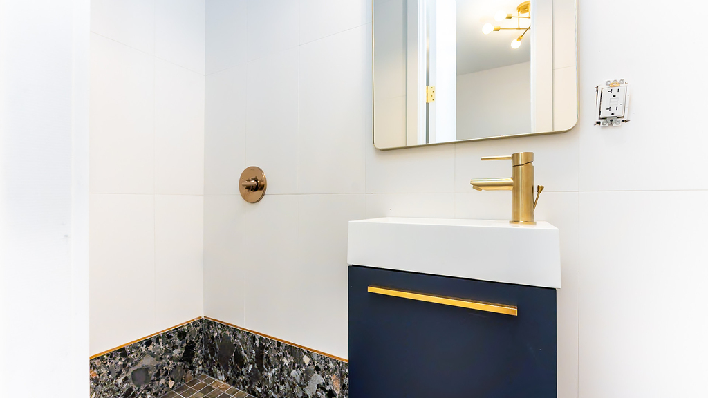 160 20th St 11232 - Photo 3