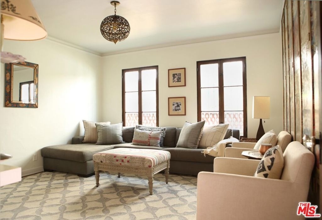 146 N La Peer Drive - Photo 10