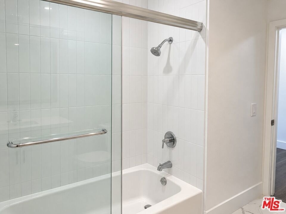 5806 La Mirada Avenue - Photo 6