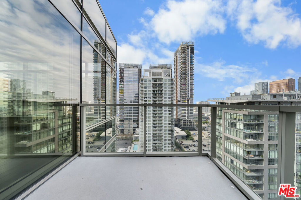 1155 S Grand Avenue - Photo 5