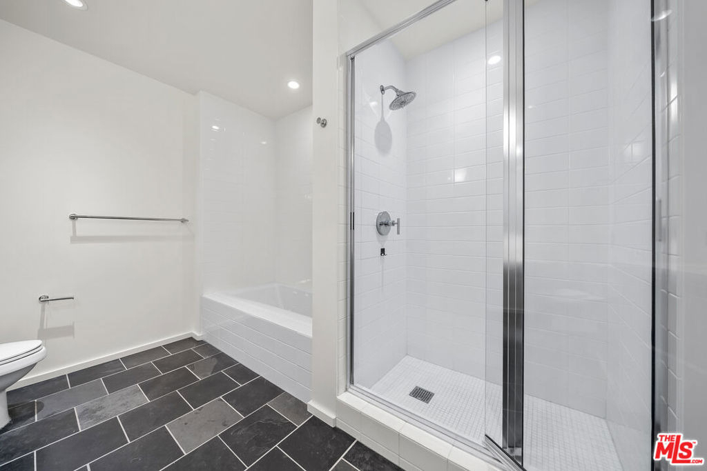 1155 S Grand Avenue - Photo 20