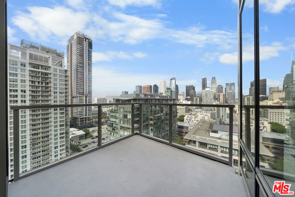 1155 S Grand Avenue - Photo 2