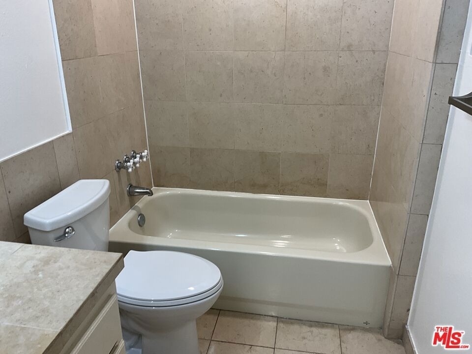 3910 W 182nd Street - Photo 11