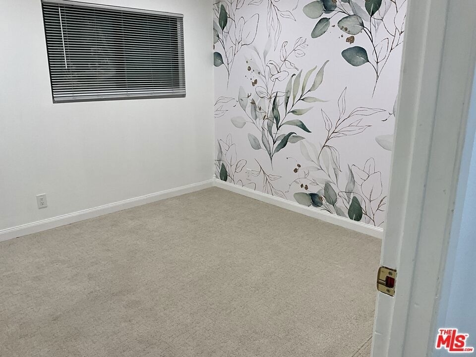 3910 W 182nd Street - Photo 13