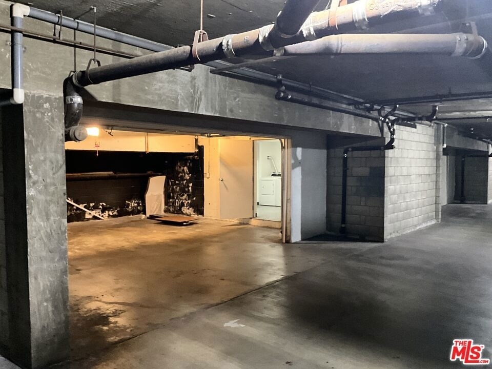 3910 W 182nd Street - Photo 15
