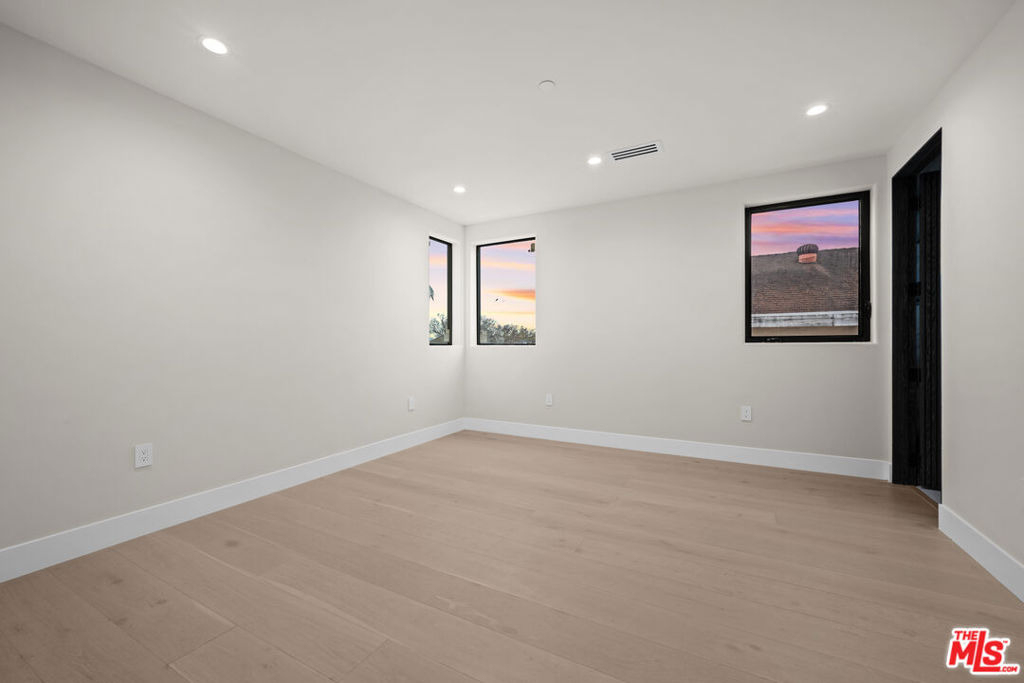 1439 Edris Drive - Photo 28