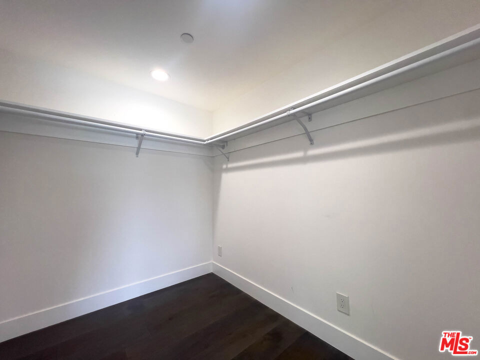 948 N Benton Way - Photo 23