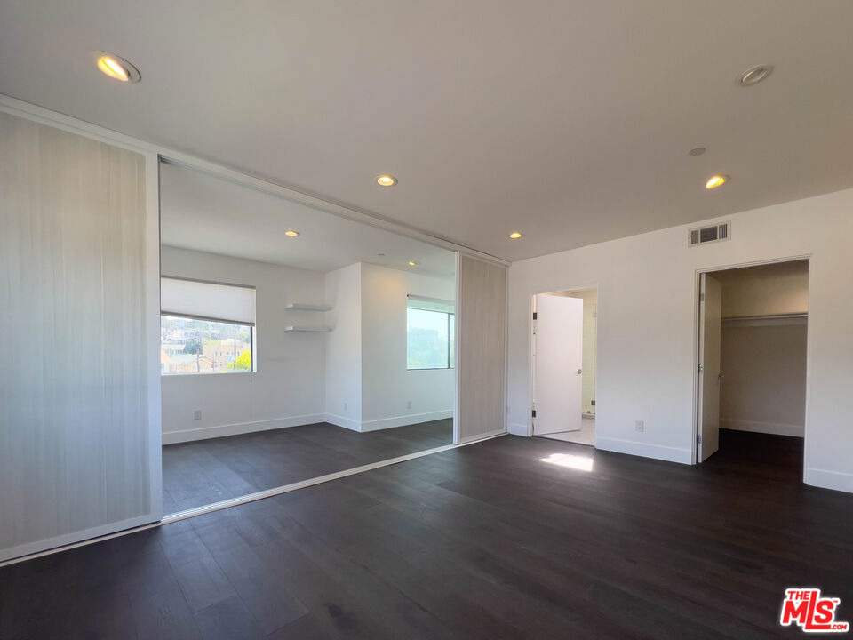 948 N Benton Way - Photo 22