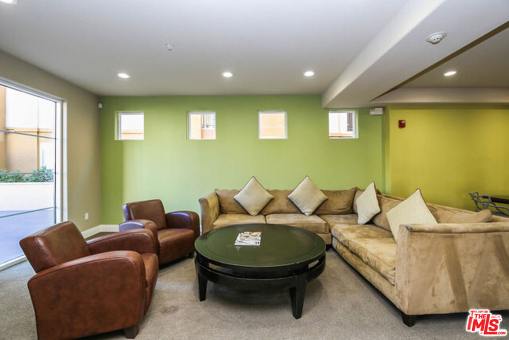 360 W Avenue 26 - Photo 2