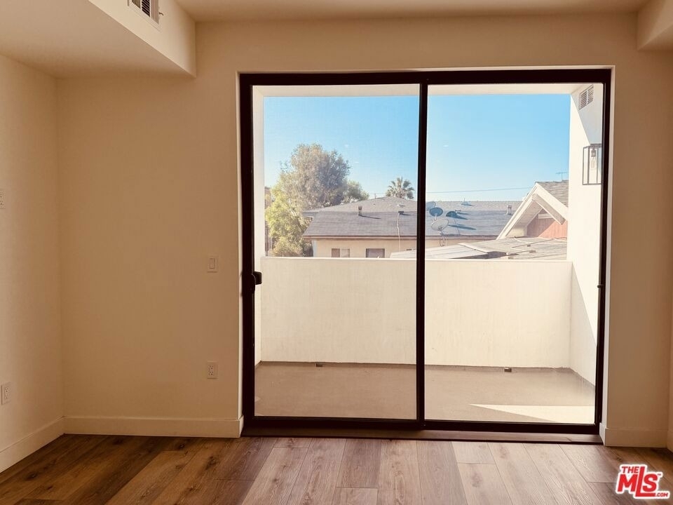 919 Harvard Boulevard - Photo 2