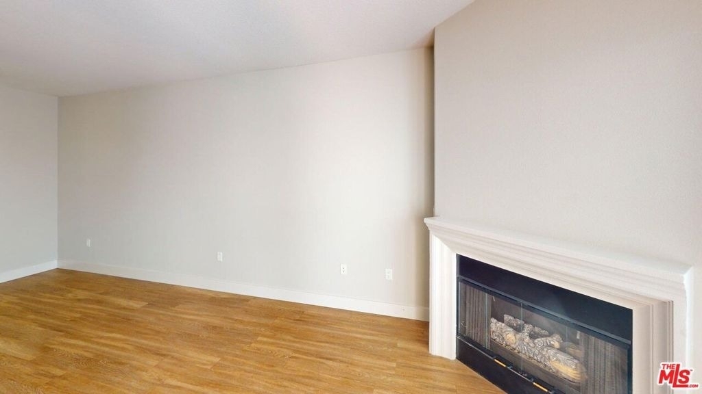 1041 E Glendon Avenue - Photo 5