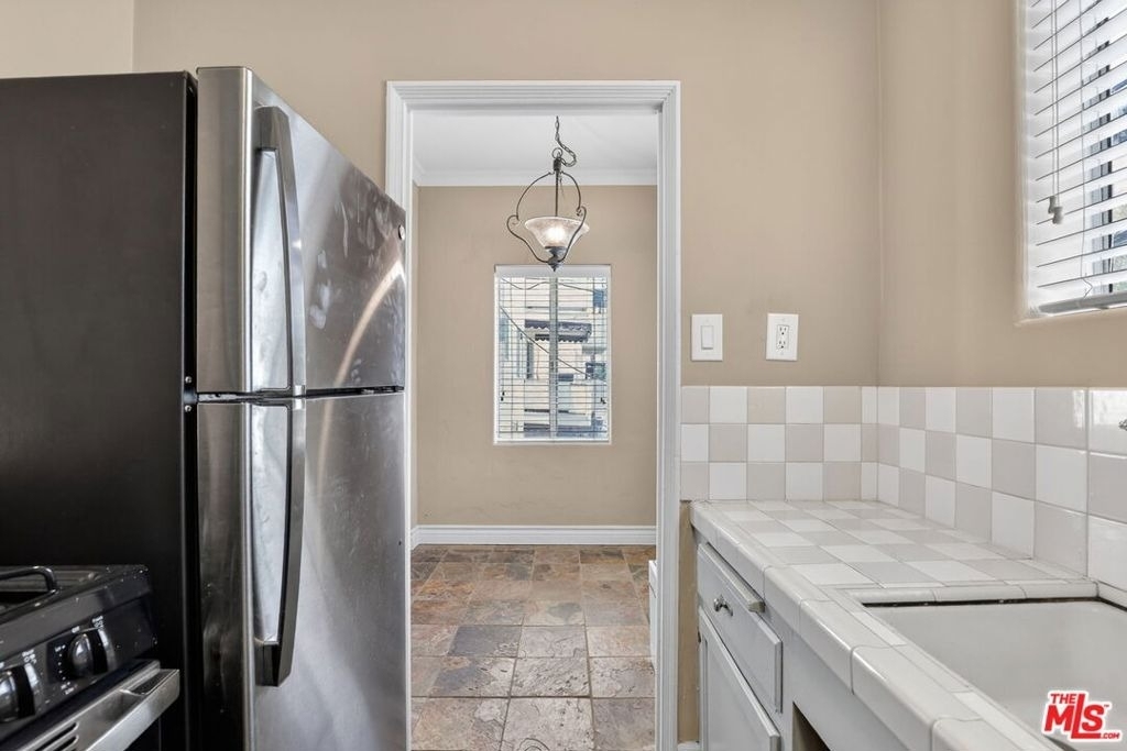 1147 6th Street - Photo 11