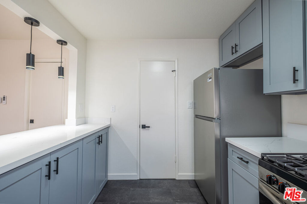 4712 Del Amo Boulevard - Photo 12