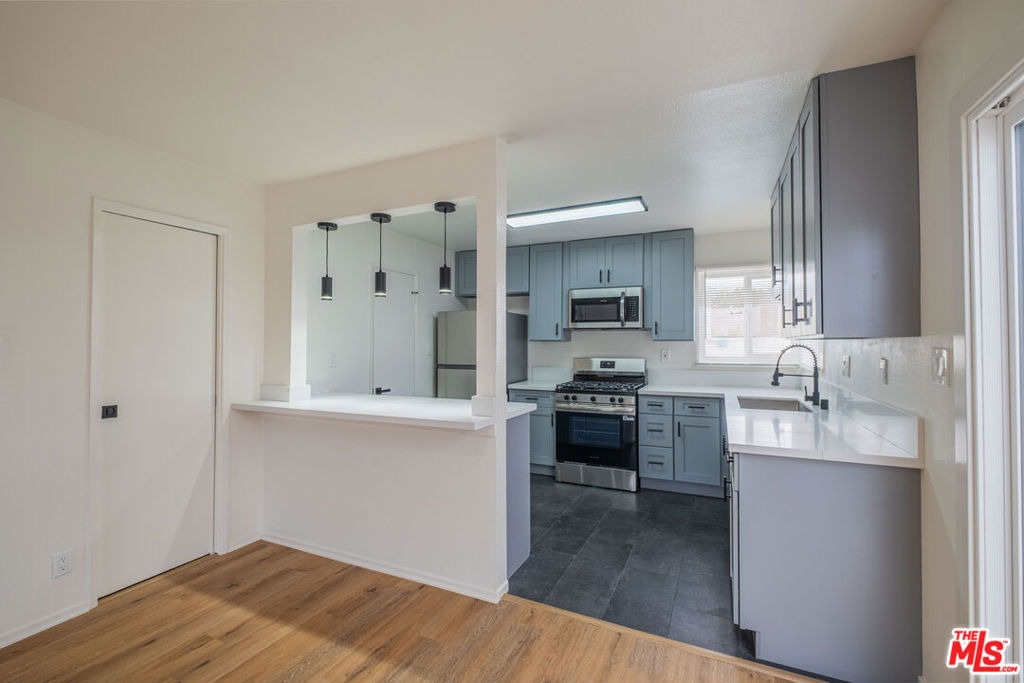 4712 Del Amo Boulevard - Photo 8