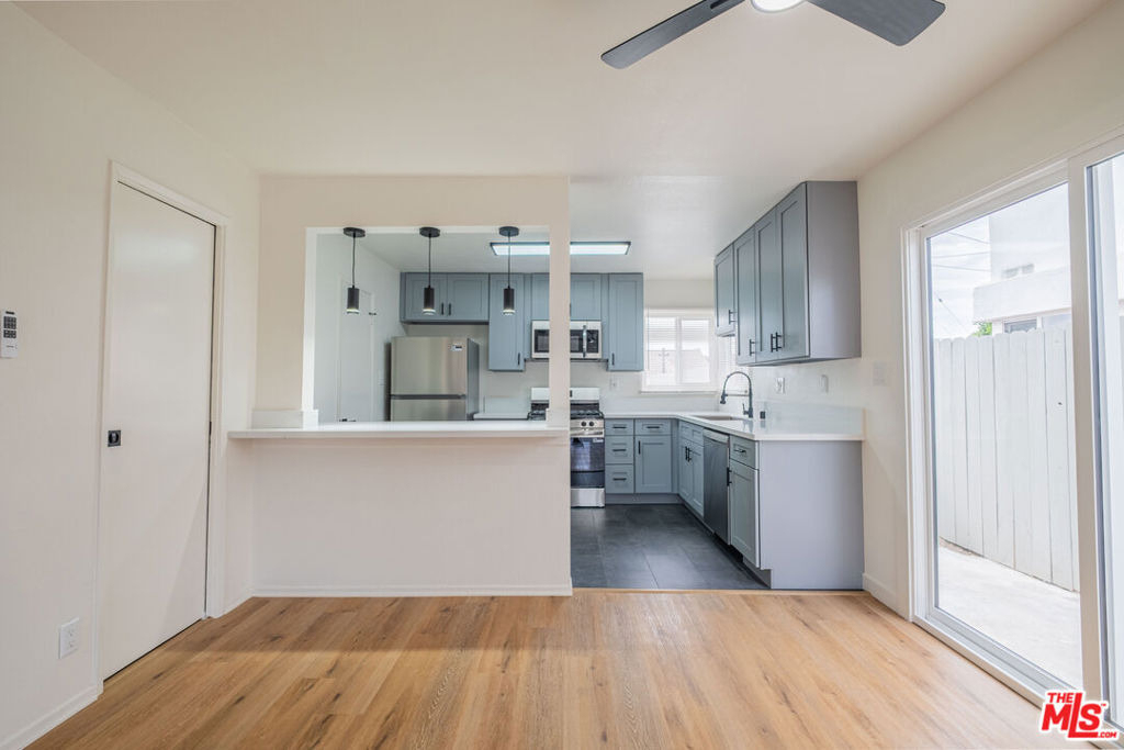 4712 Del Amo Boulevard - Photo 5