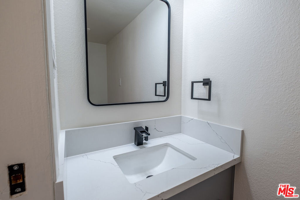 4712 Del Amo Boulevard - Photo 15