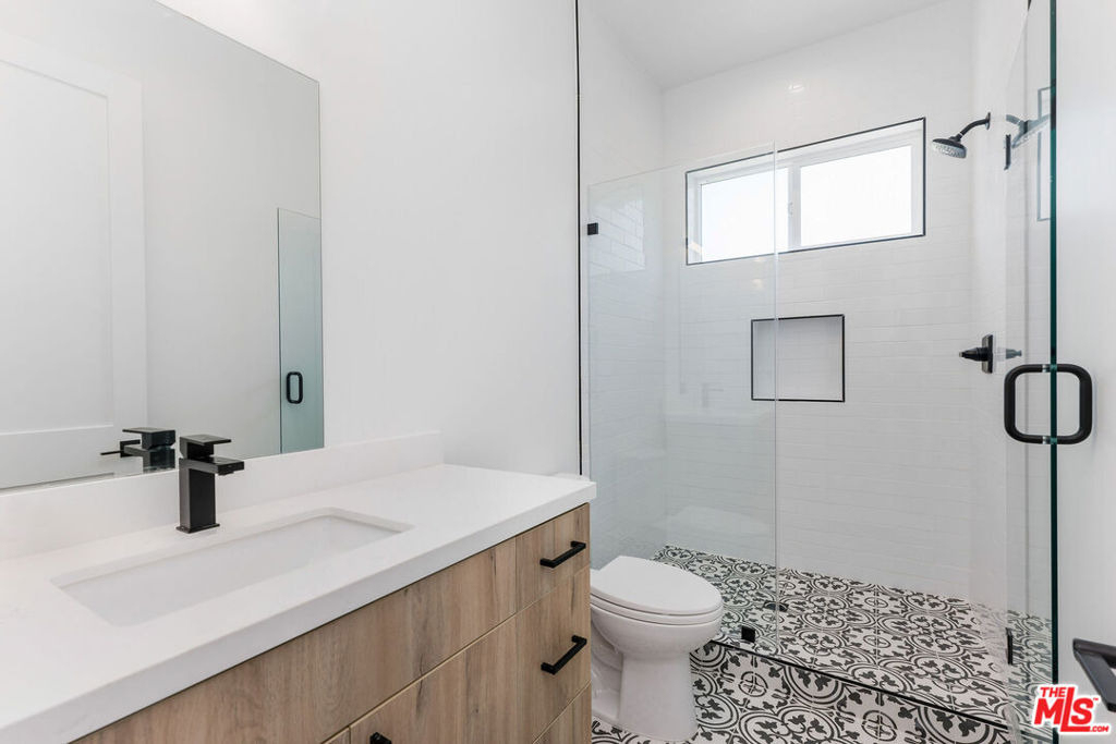 1834 N Echo Park Avenue - Photo 15