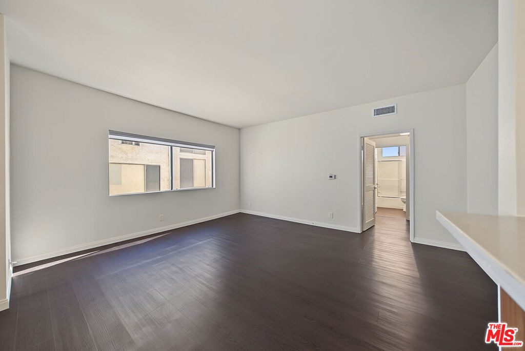 1515 Amherst Avenue - Photo 1