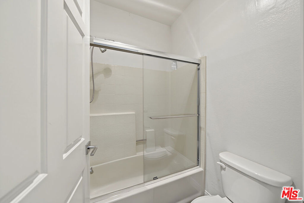 1515 Amherst Avenue - Photo 30