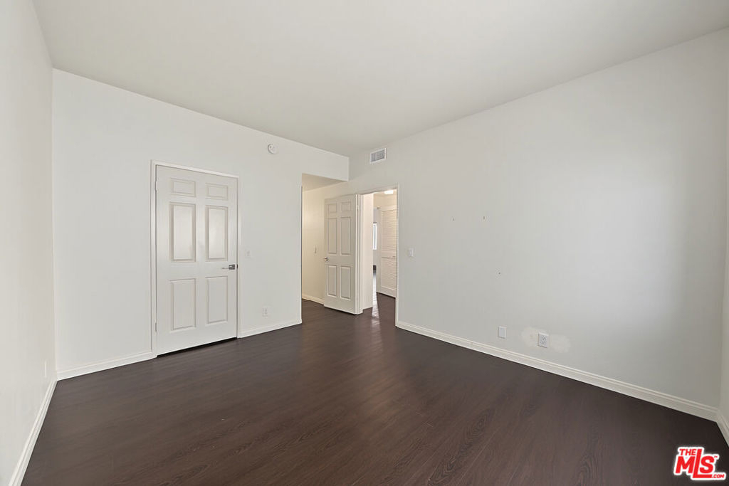 1515 Amherst Avenue - Photo 25