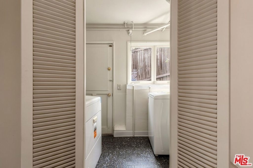 2409 Panorama Terrace - Photo 17