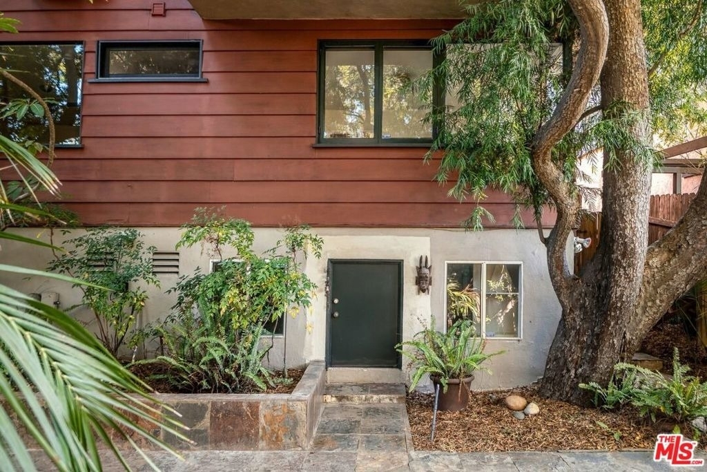 2409 Panorama Terrace - Photo 21