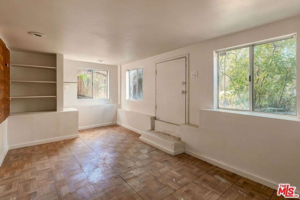 2409 Panorama Terrace - Photo 22