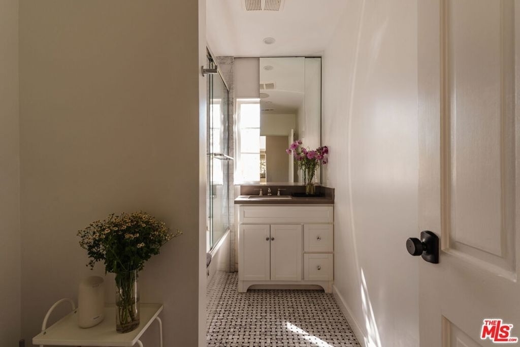 1803 N Stanley Avenue - Photo 18
