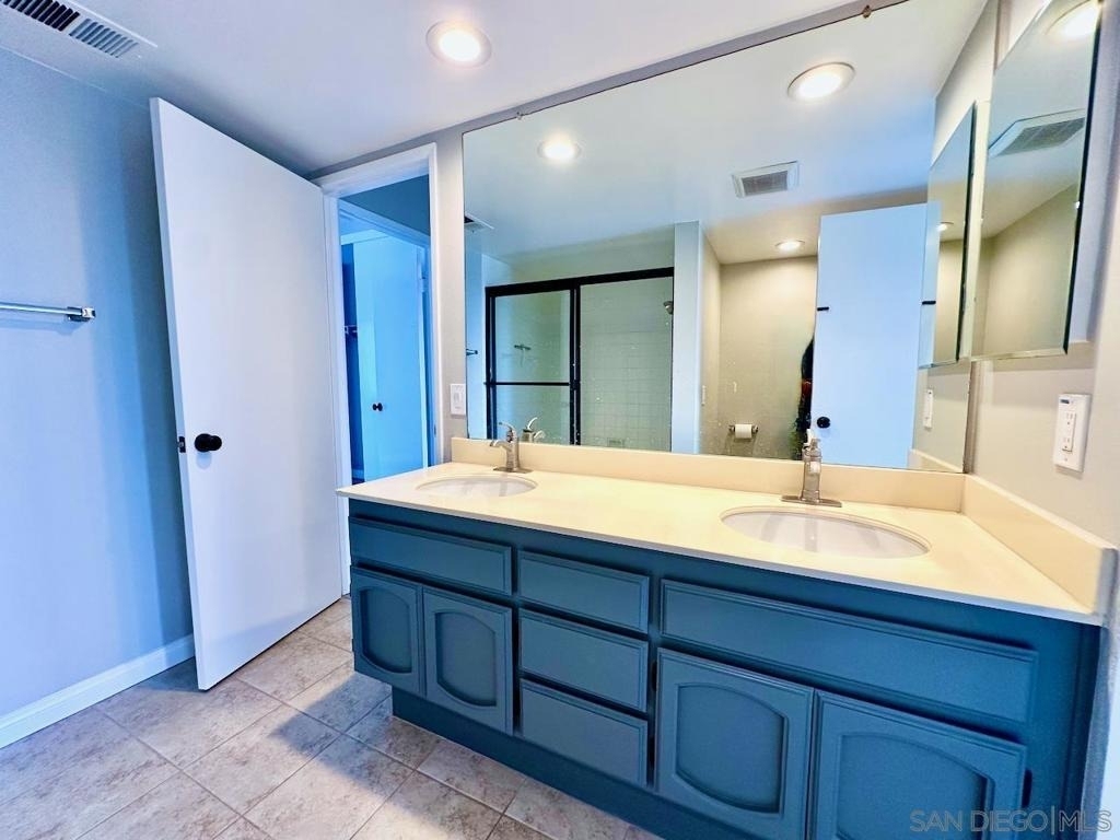 821 America Way - Photo 24