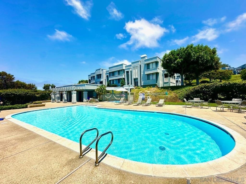821 America Way - Photo 2