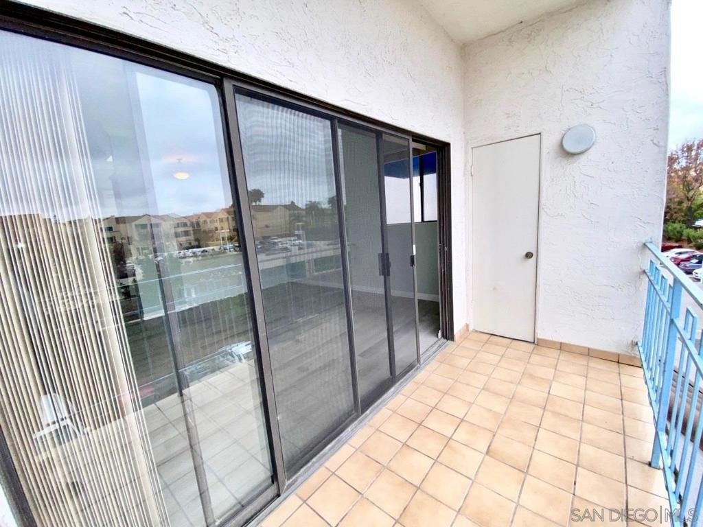 8310 Regents Rd - Photo 9