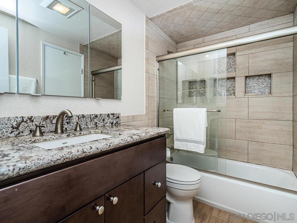 4566 W Point Loma - Photo 3