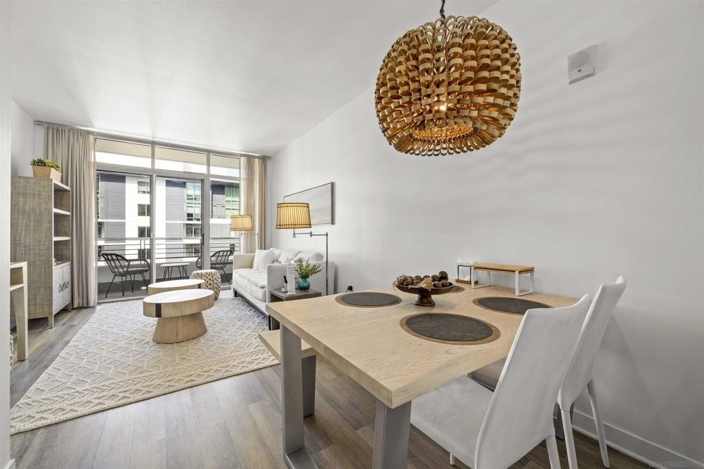 425 W Beech Street - Photo 10