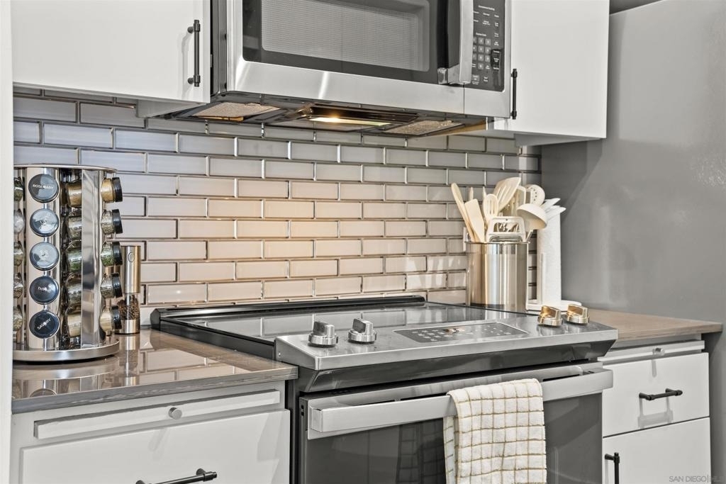 425 W Beech Street - Photo 4